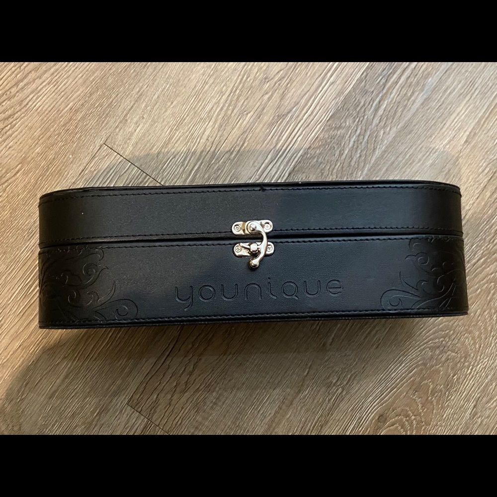 Makeup Trunk - image 2